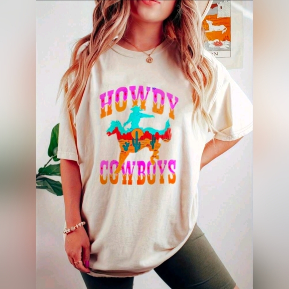 Howdy Cowboys Graphic T-Shirt Loose Fit / Oversized .. 0XL Boho Western Design - Picture 1 of 7